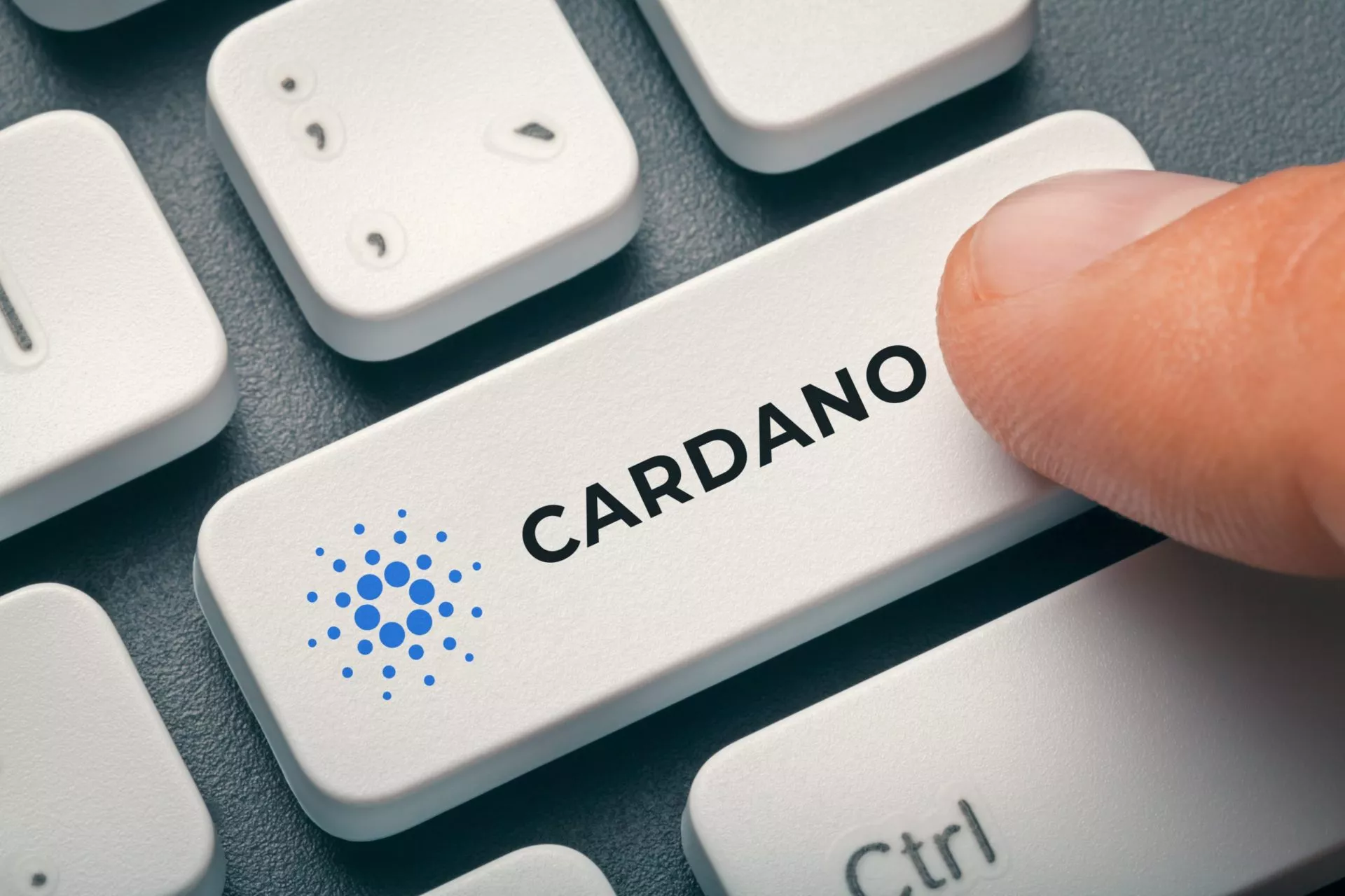 Cardano (ADA) doorbreekt de magische $1 grens