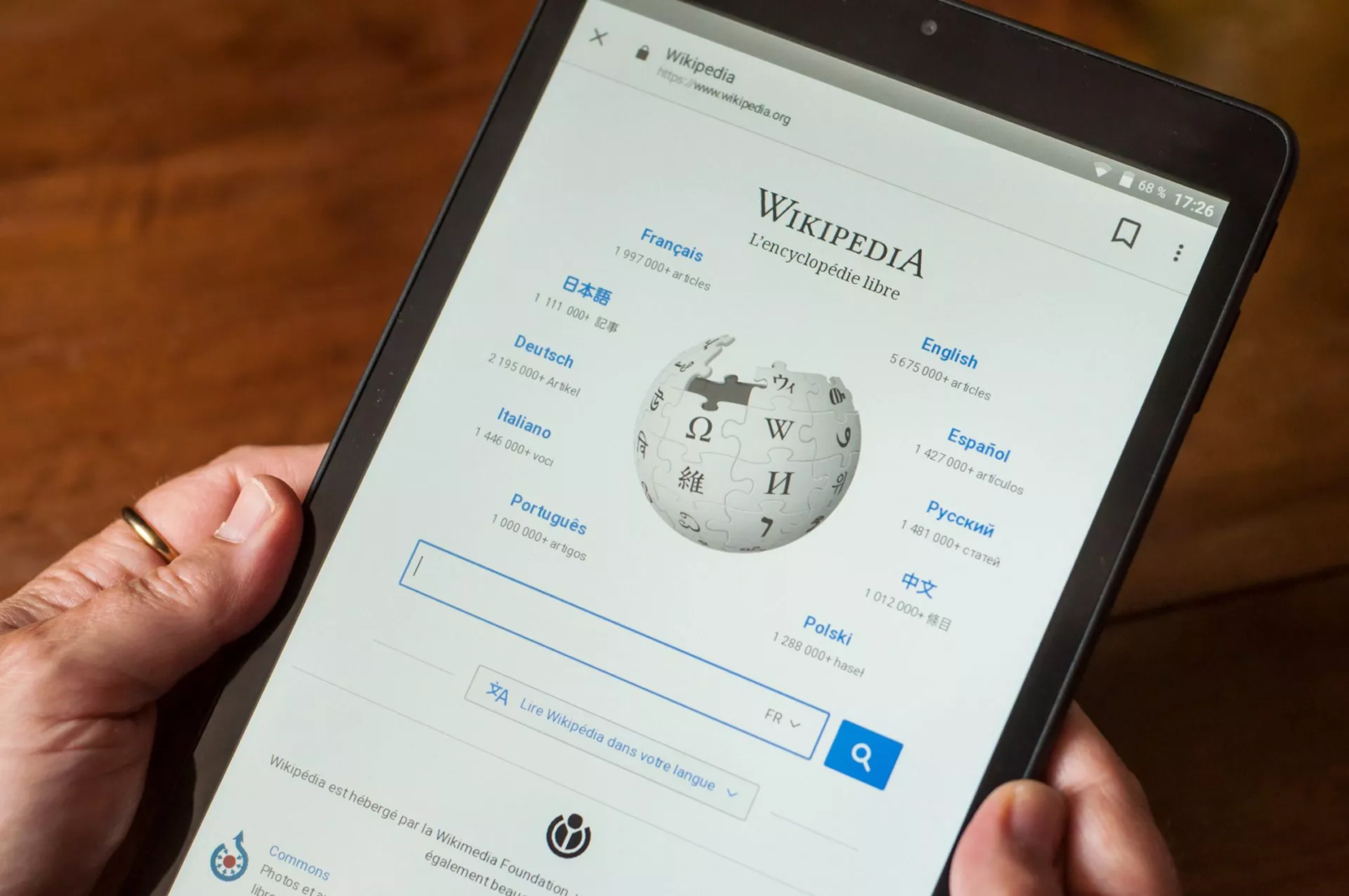 Wikipedia oprichter noemt crypto intergratie belachelijk