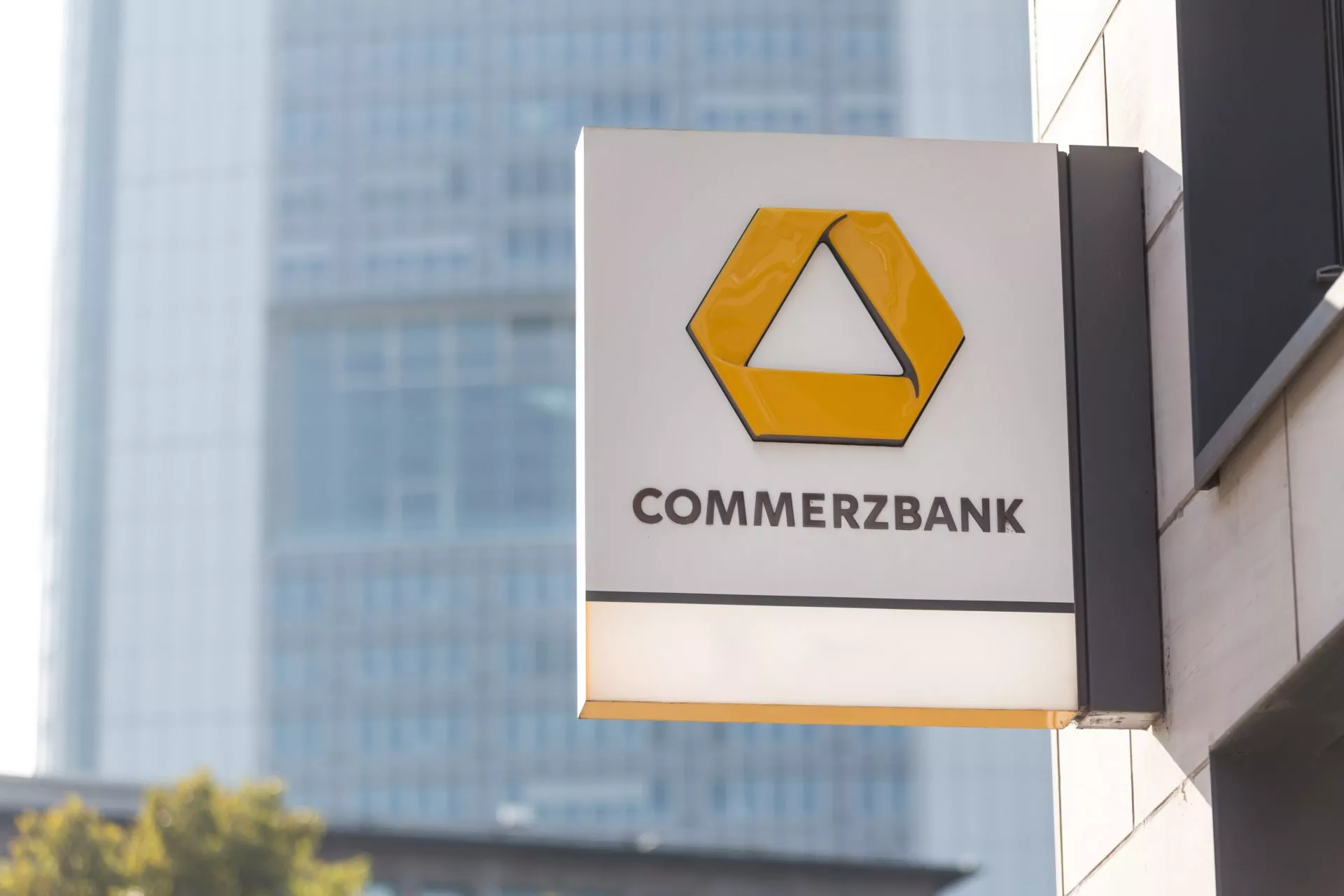 Duitse bankgigant Commerzbank vraagt crypto licentie aan