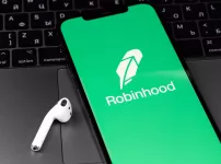 Nieuwe debetkaart Robinhood ingezet om crypto beloningen aan te bieden