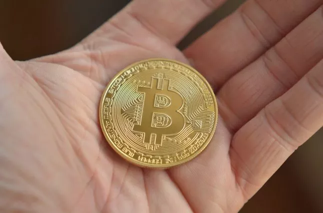 WOW! Bitcoin doorbreekt magische $7000 dollar grens!