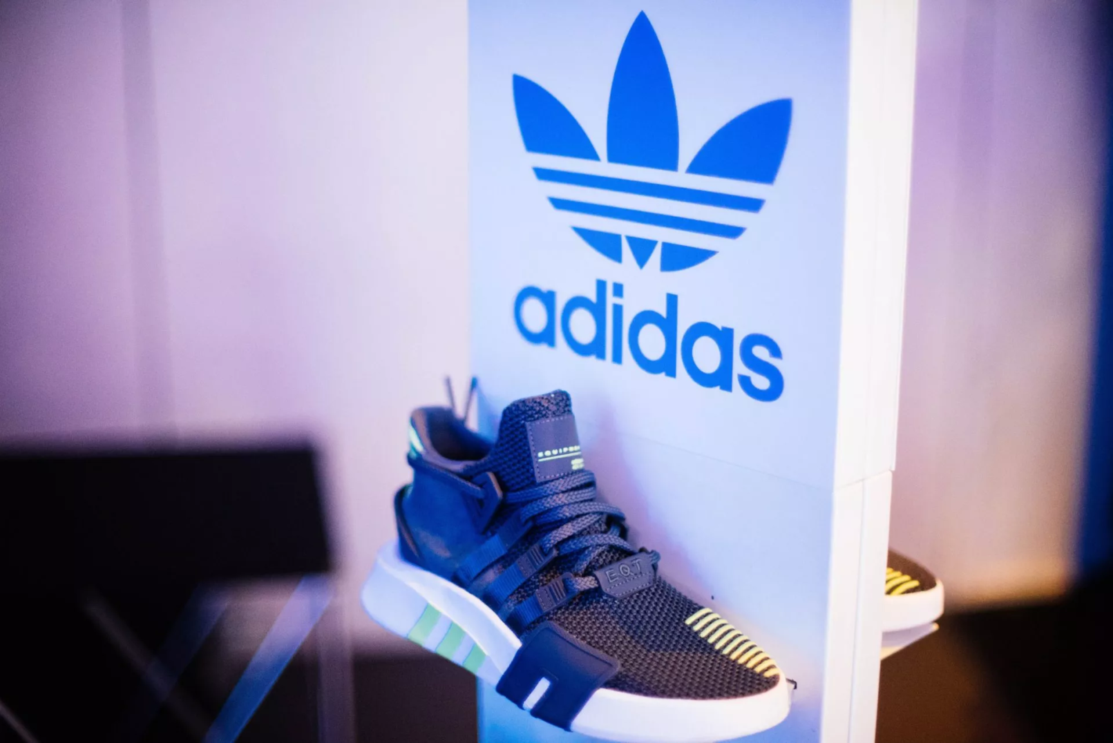Adidas gaat samenwerking aan met Coinbase en The Sandbox