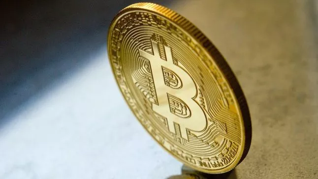 Bitcoin (BTC) prijs bounced terug naar +$10k
