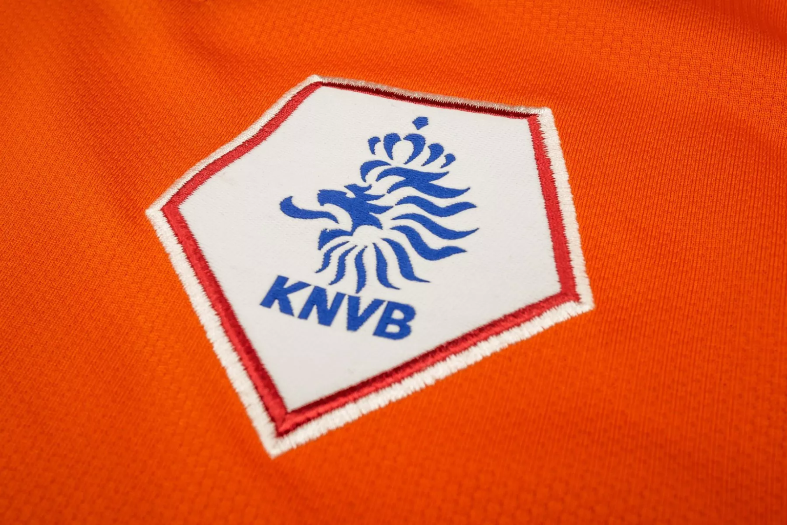 KNVB test blockchain app tijdens kwalificatiewedstrijd EK