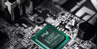 Intel komt met energiezuinige Bitcoin mining chip