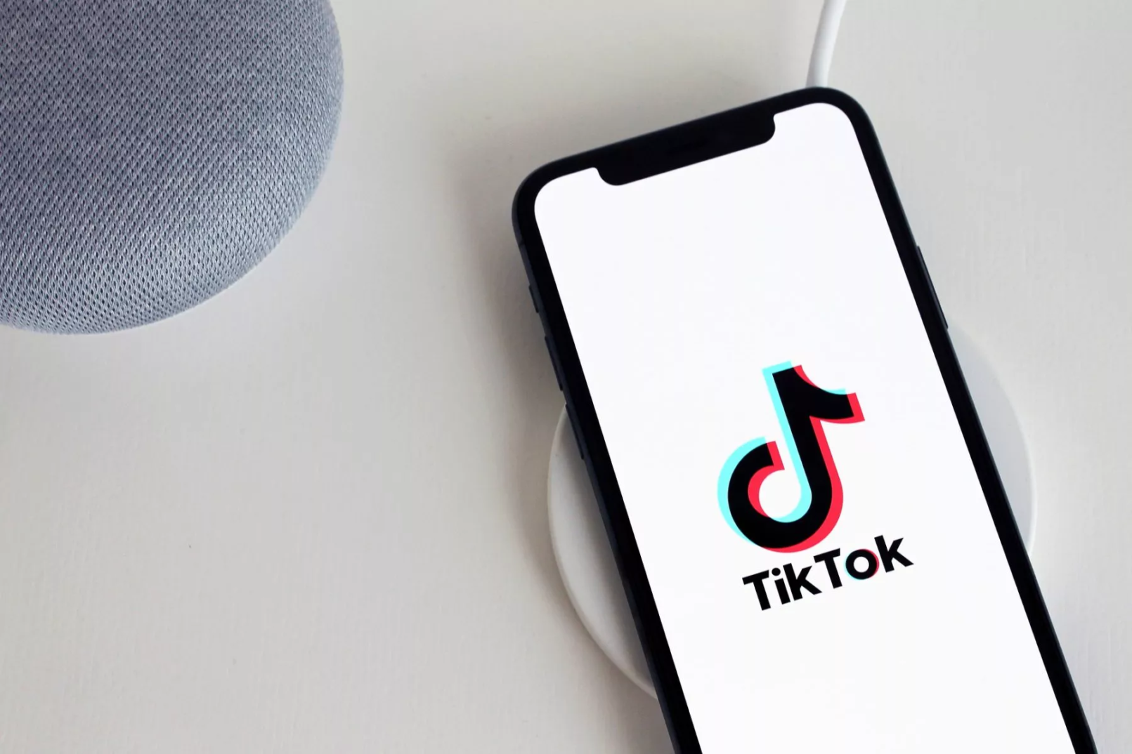 Reddit-oprichter wil TikTok kopen en naar de blockchain brengen