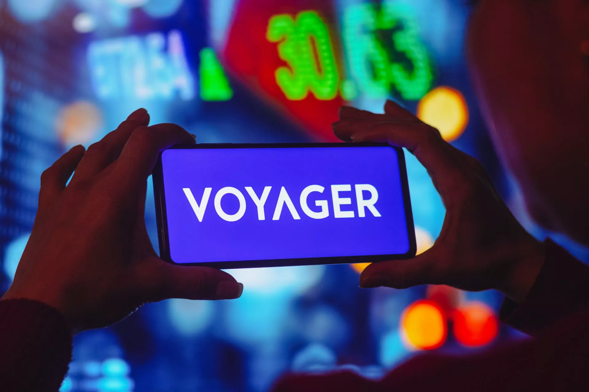 Voyager Logo Smartphone