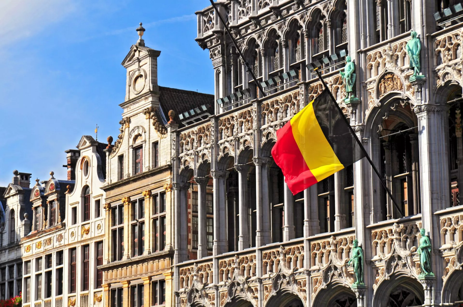 België