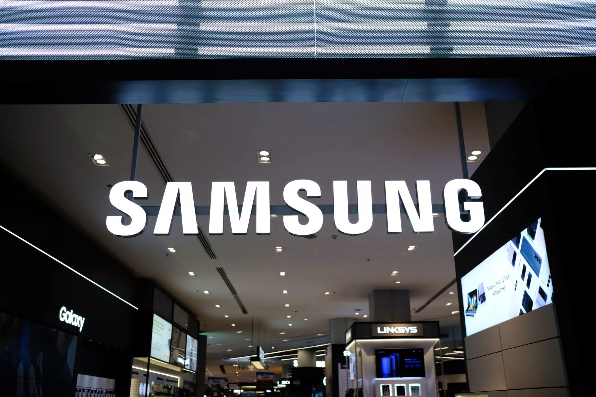 Samsung HQ newsbit
