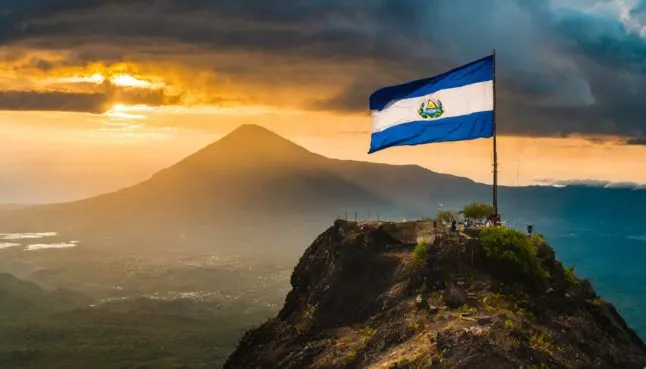 El Salvador koopt 11 extra Bitcoins en verhoogt reserves tot 6.067 BTC