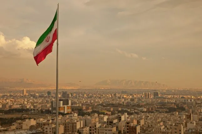 ‘Alle opties open’: Iran-dreiging voedt zorgen over oliecrisis en rente
