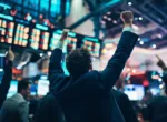 Nasdaq op record ondanks historisch hoge rentes: waarom deze rally steeds vreemder wordt