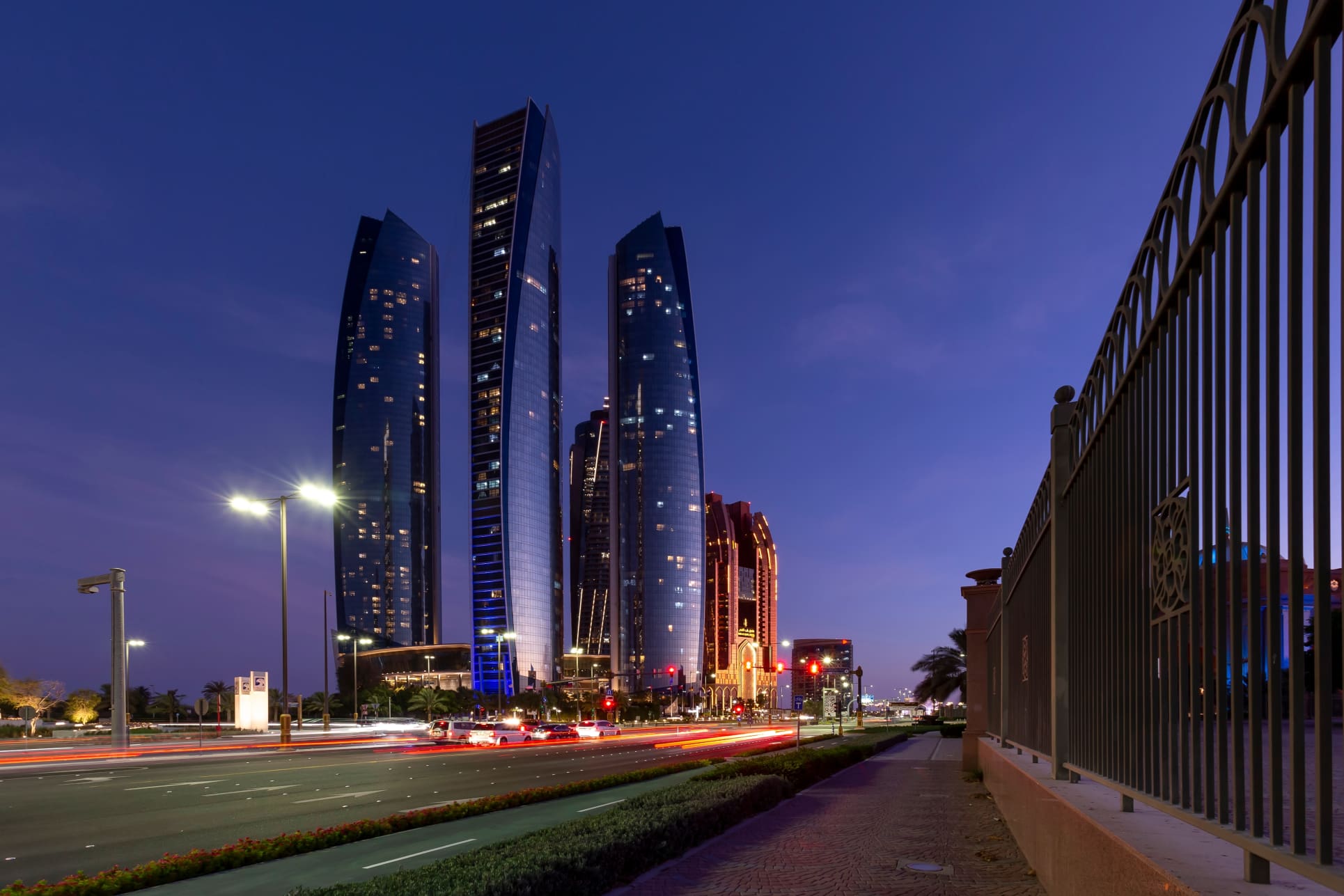 Vrees voor crash: beurzen Abu Dhabi en Dubai twee dagen dicht na Iraanse aanvallen