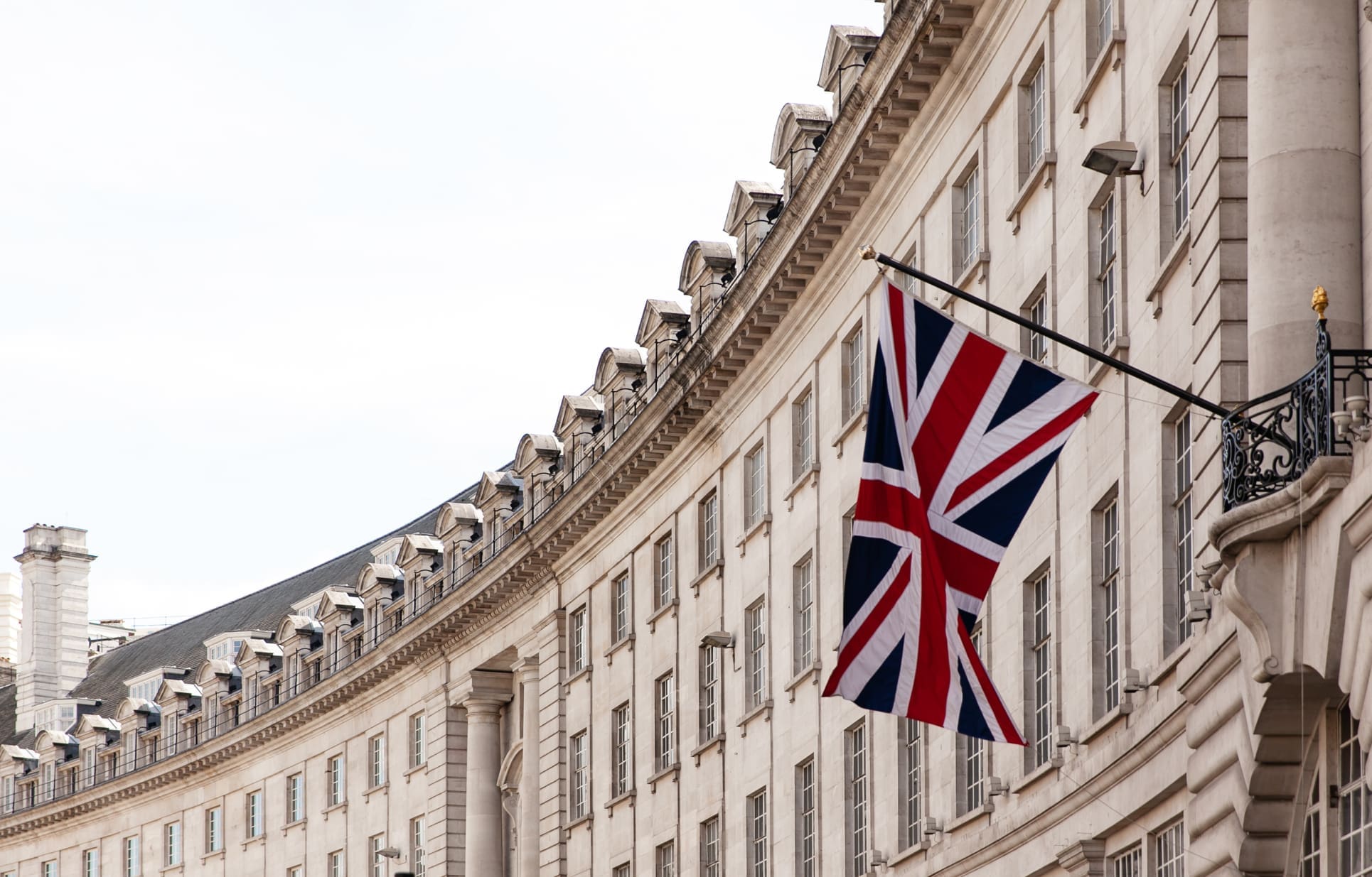 Britse obligatierente bereikt hoogste punt sinds 1998: signaal voor wereldwijde crisis?