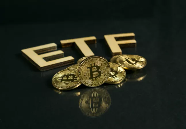 Bitcoin ETFs sammeln in 6 Tagen 95.000 BTC (4 Milliarden Dollar)