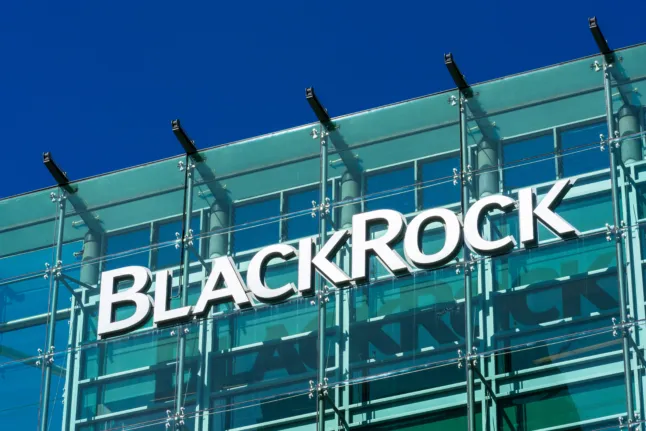 BlackRock’s Bitcoin ETF erzielt 596 Millionen Dollar trotz Crash: Wie ist das möglich?