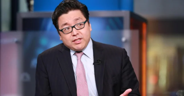 Tom Lee erwartet Ethereum-Anstieg auf 15.000 Dollar: „Wall Street setzt auf ETH“