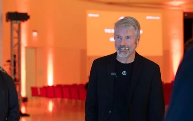 Michael Saylor deutet neuen Bitcoin-Kauf an: „Der nächste orangefarbene Punkt steht bevor“