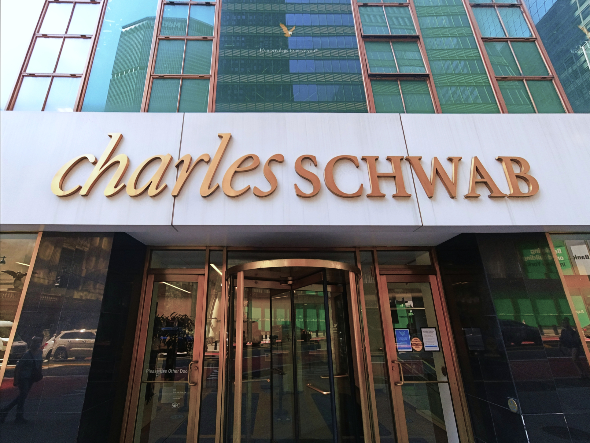 Charles-Schwab-N-chster-Wall-Street-Riese-ffnet-sich-f-r-Krypto