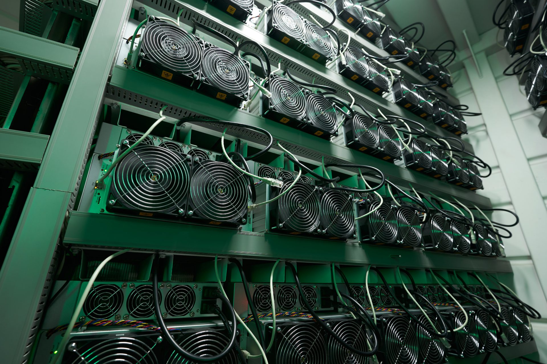 Bitcoin-Miner-Bitfarms-verl-sst-Lateinamerika-und-setzt-voll-auf-KI