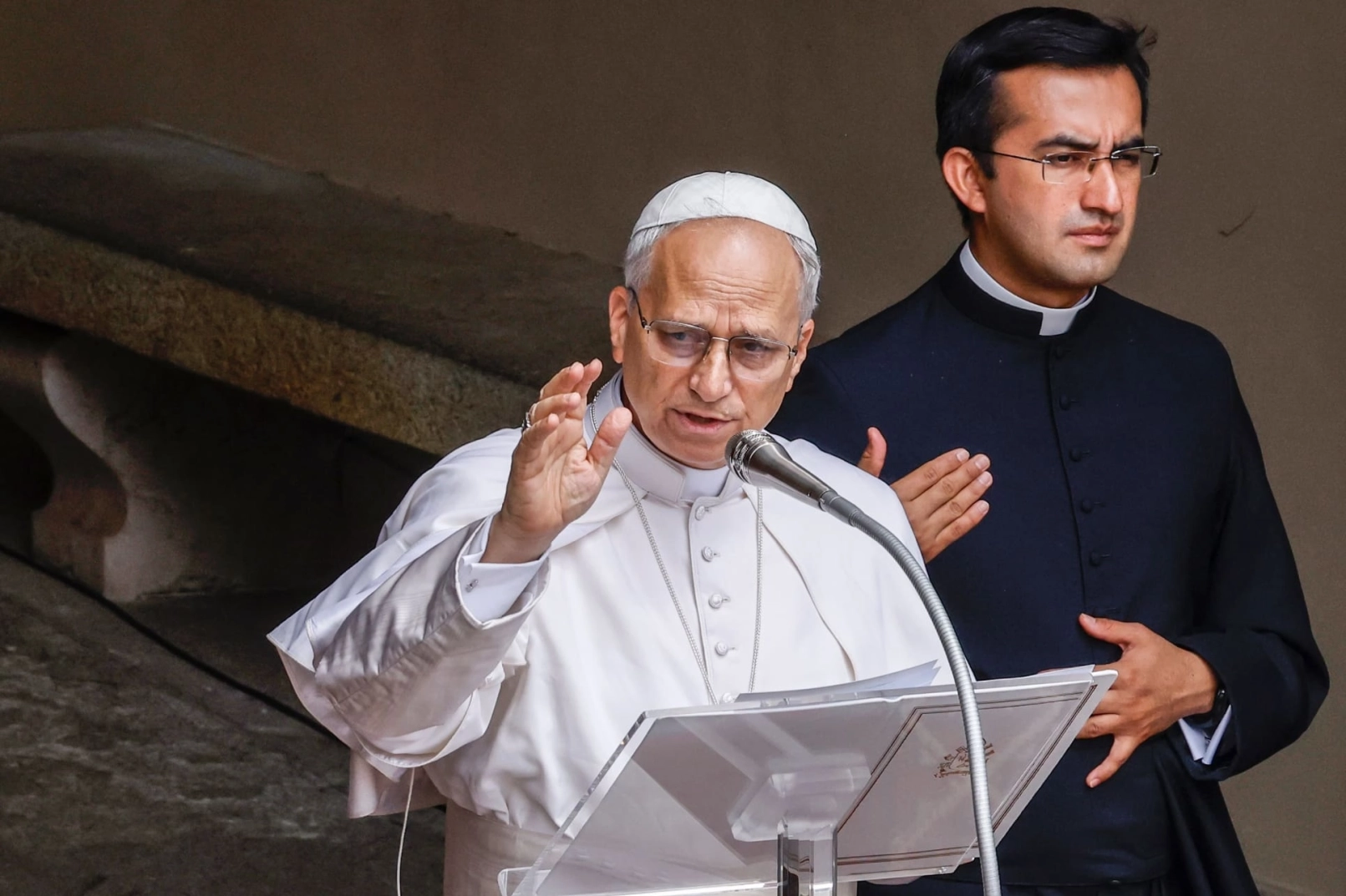 Spannungen zwischen Trump und dem Vatikan eskalieren: Papst Leo wendet sich gegen Krieg mit Iran