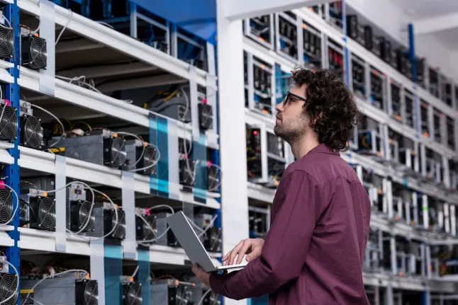 Bitcoin-Miner IREN mit 30 Prozent Kurssprung: KI-Nachfrage übersteigt Angebot
