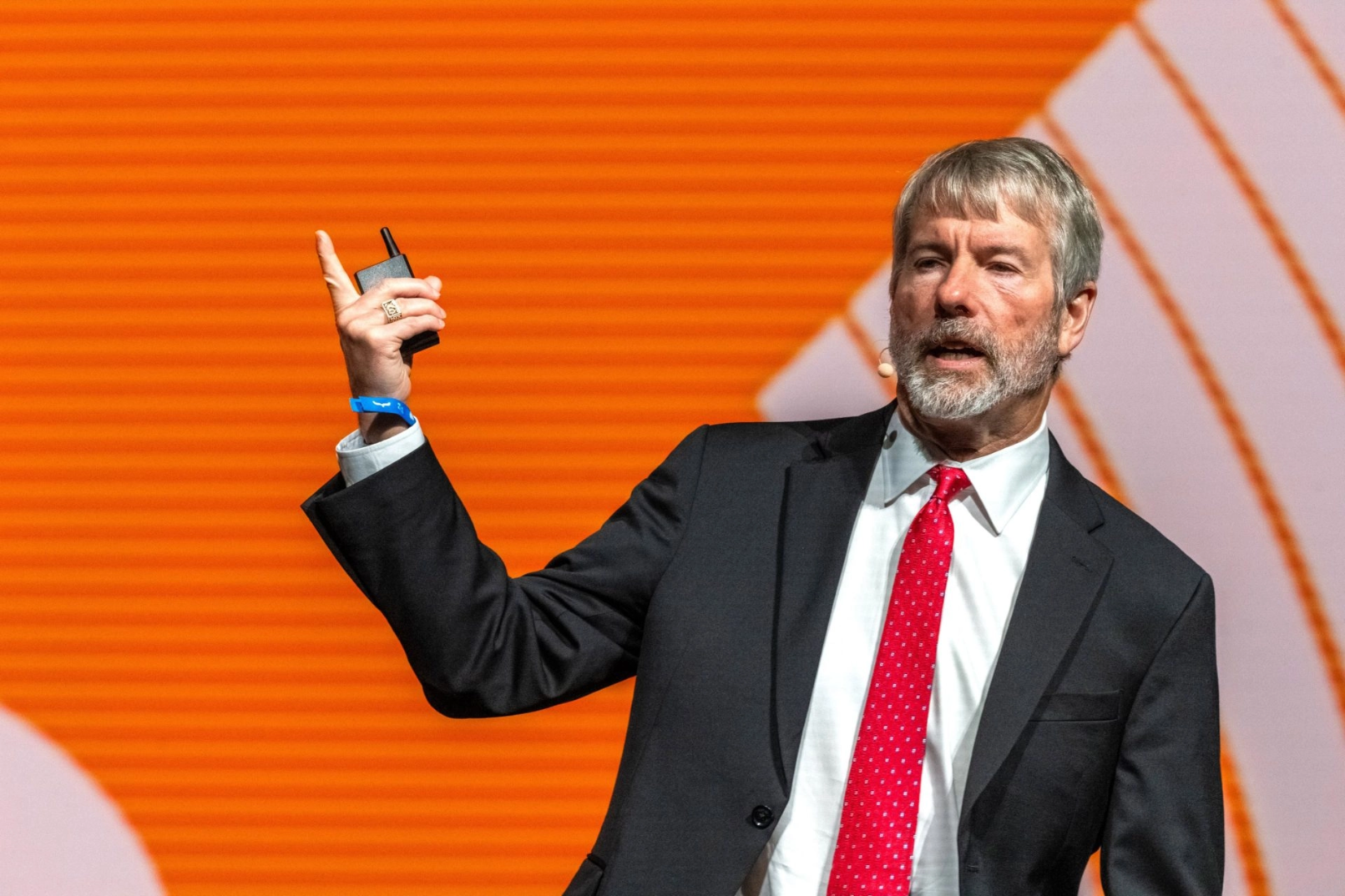 ‘Don’t Stop Believin’ : Michael Saylor rachète du Bitcoin