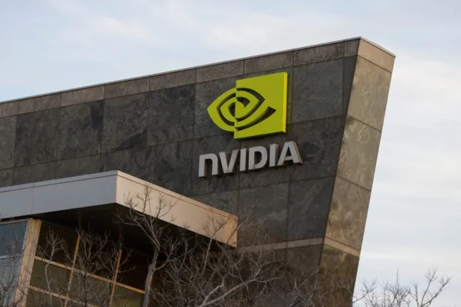 L’IA prédit le cours de Nvidia au 30 novembre 2025