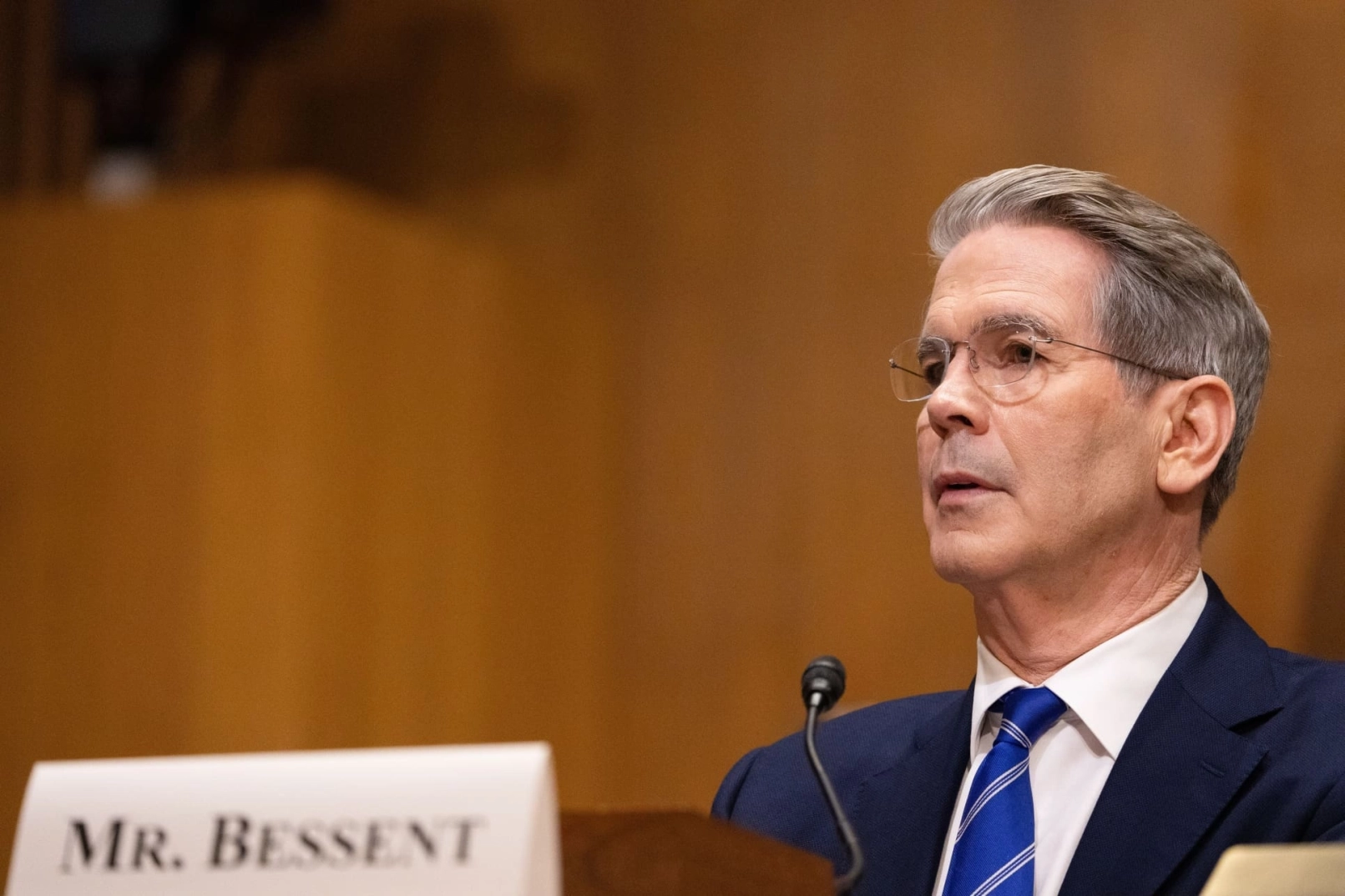 Bessent : Les États-Unis reprendront le contrôle du détroit d&rsquo;Ormuz