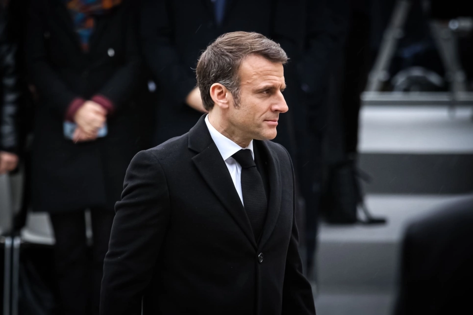 Macron critique Trump et appelle à l&rsquo;unité face aux États-Unis