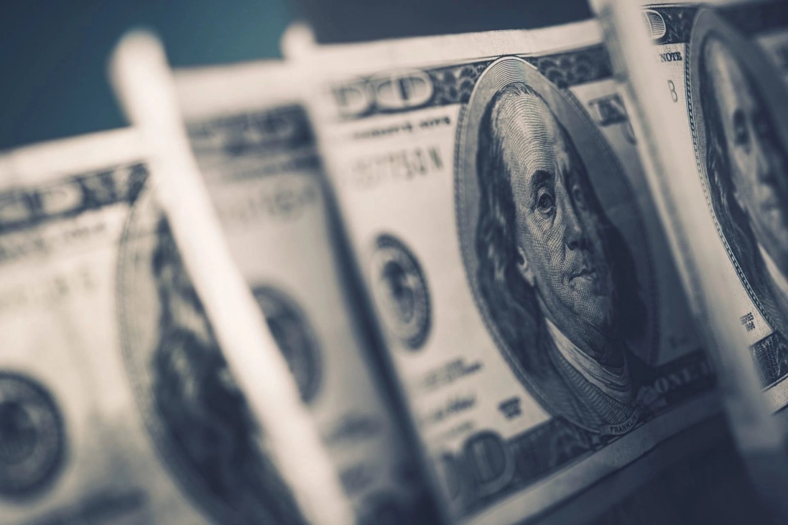 Le marché des stablecoins atteint un record de 323 milliards de dollars, Bitwise prévoit 4 000 milliards