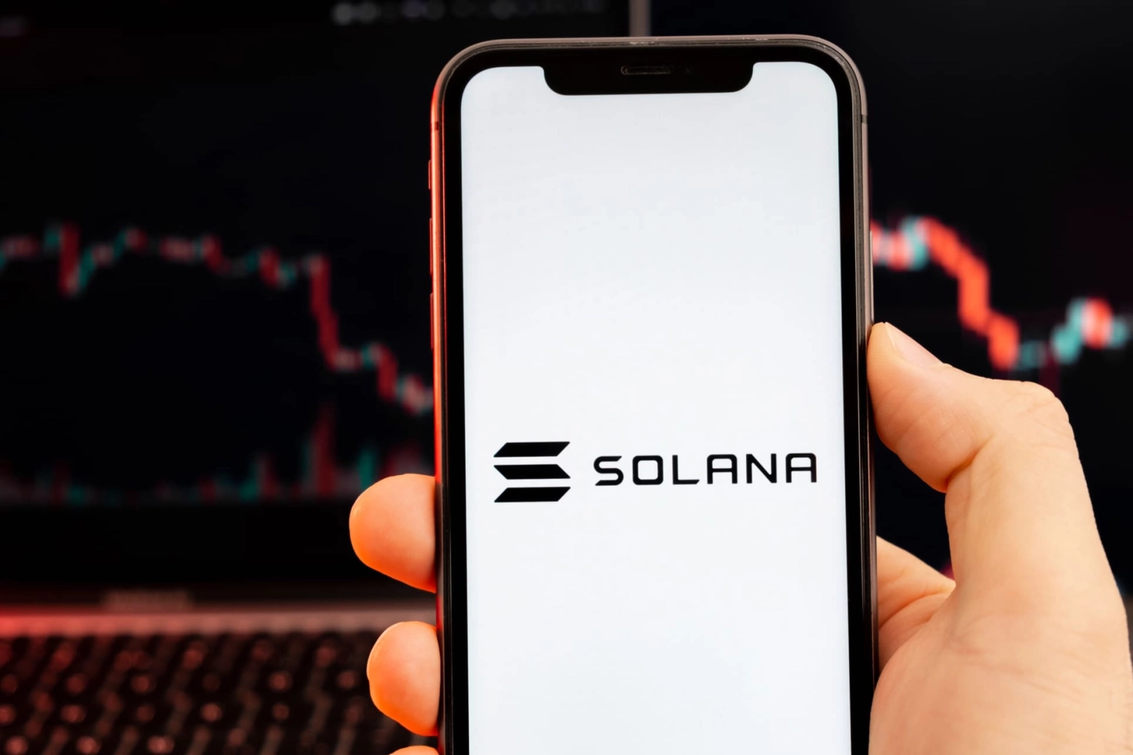 Le cours de Solana sous pression : un nouveau recul à 68 dollars menace