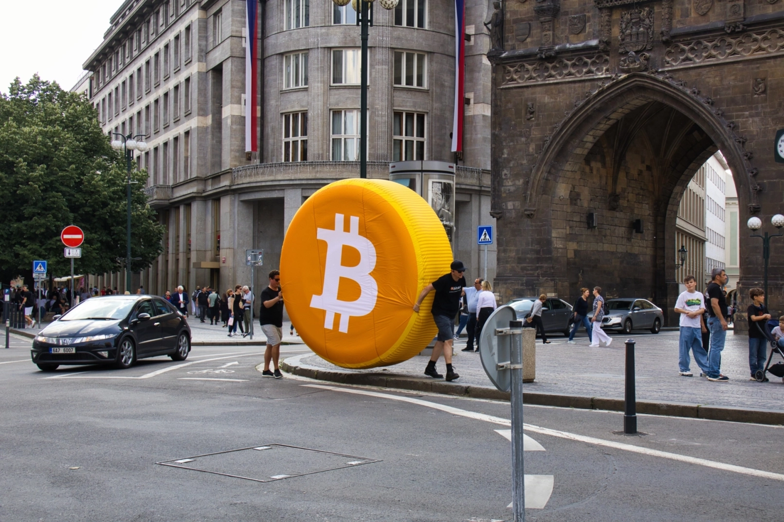 Grand Bitcoin