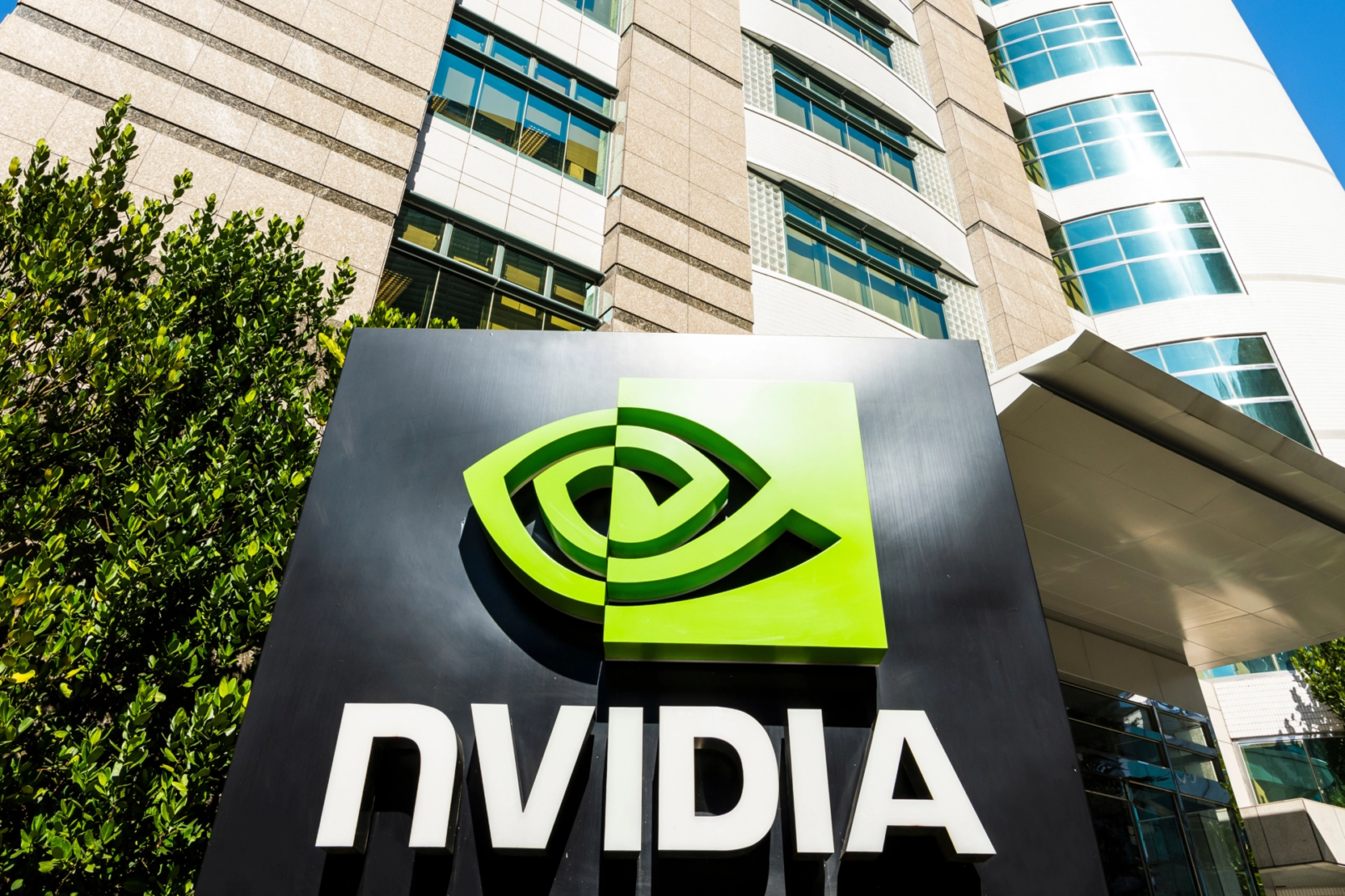Nvidia rompe récords: su capitalización bursátil supera la de Países Bajos, España e Italia juntos