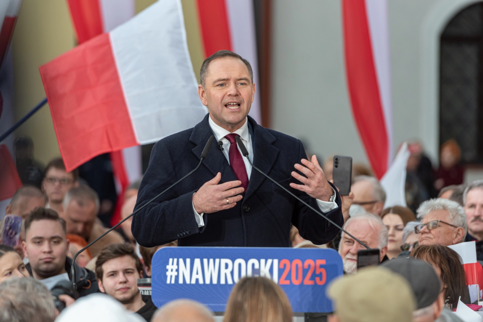 Ley de criptomonedas bloqueada: el presidente de Polonia choca con el gobierno por duras medidas