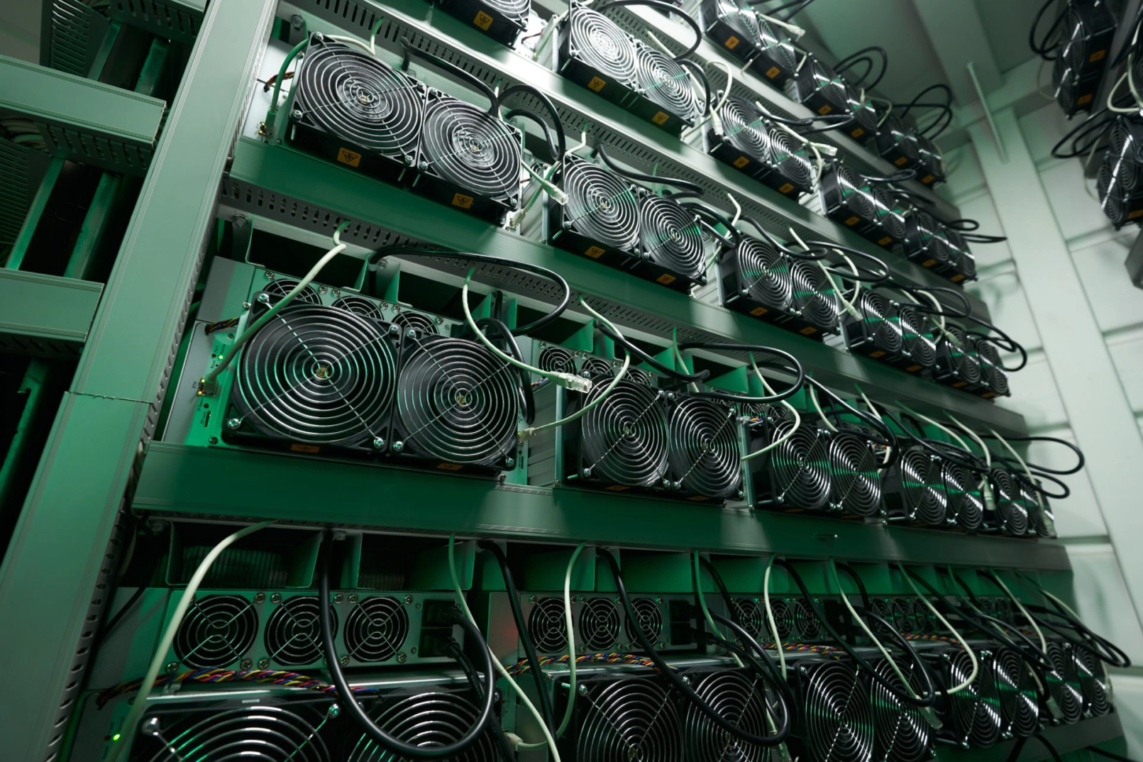 Bitcoin miner Bitfarms abandona América Latina y apuesta por la IA