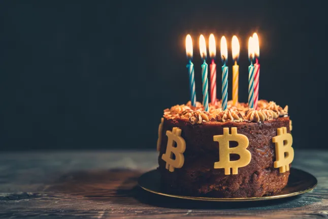 Deuda pública de EE. UU. alcanza nuevo récord mientras Bitcoin celebra 17 años