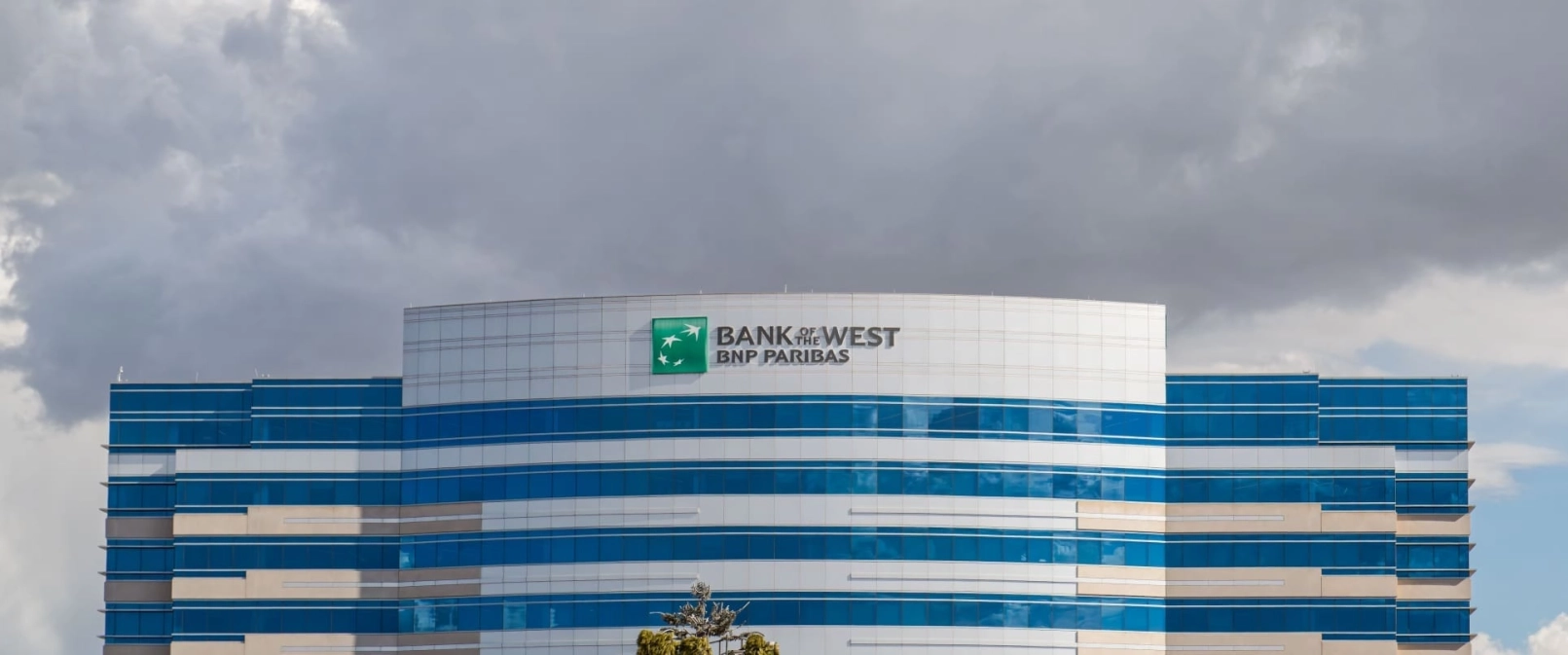 El mayor banco de Francia ahora ofrece Bitcoin y Ethereum