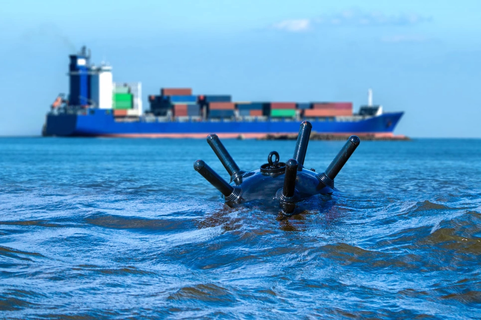 Trump enfurecido: Irán coloca minas en una ruta petrolera crucial