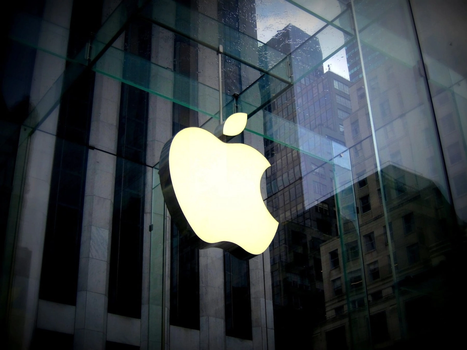 Las acciones de Apple se disparan tras cifras ‘excepcionales’ del iPhone