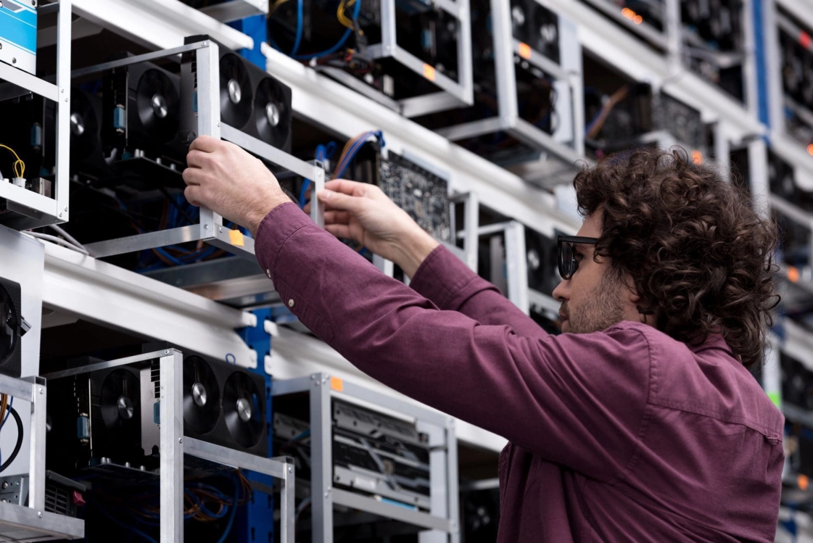 Minería de Bitcoin, minero