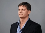 Michael Burry, el inversor de ‘La gran apuesta’, redobla su apuesta por un desplome de las acciones de IA